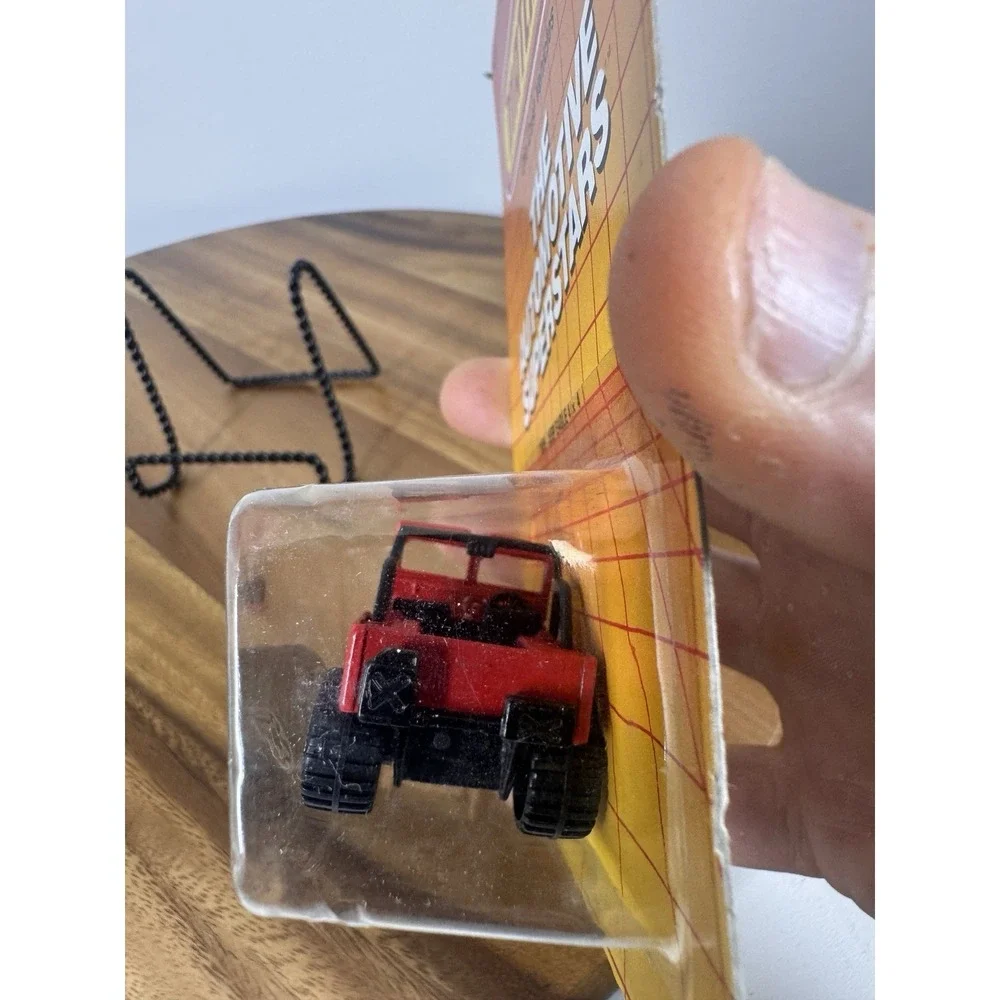 Vintage Matchbox‎ The Automotive Superstars MB5 Jeep Eagle 4x4 New In Box